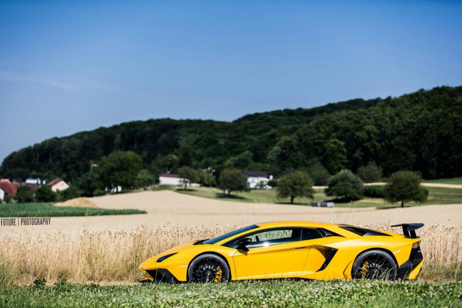  Lamborghini Aventador LP750-4 Superveloce 2015 года  (фото 30 из 49)